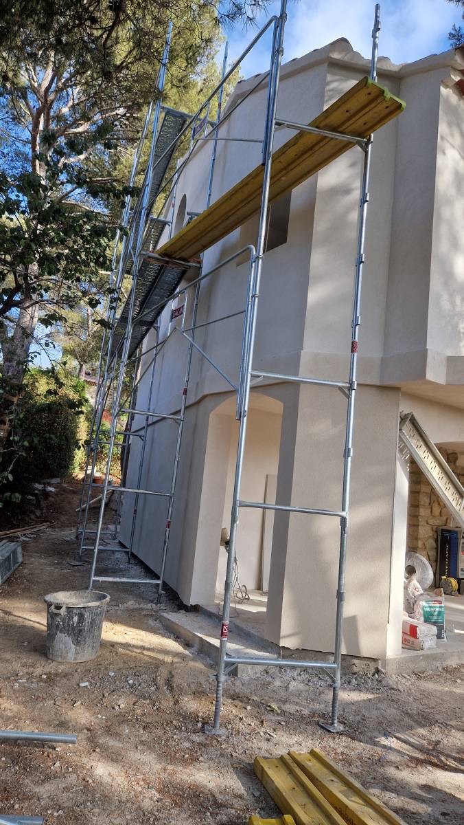 Expert BTP 83 : votre spécialiste de l'extension, agrandissement avec un étage d'une maison individuelle à Saint Cyr sur Mer