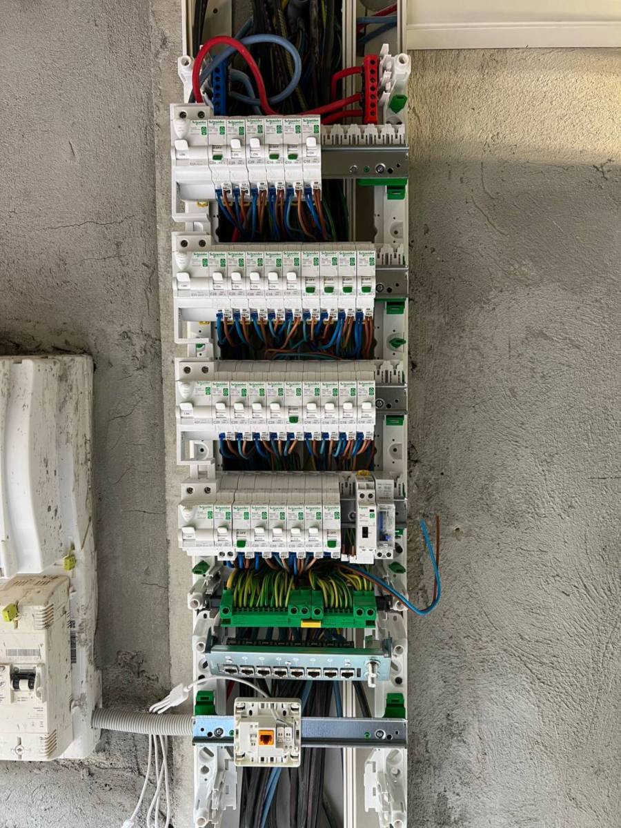 Faire poser un tableau électrique: maison en rénovation ou en construction à Sanary-sur-Mer 83110